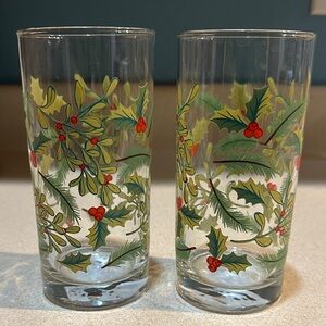 Pair of Vintage Greenbrier Christmas Holly Glasses